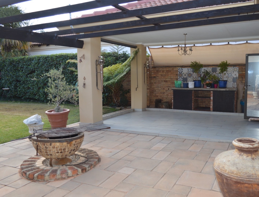 3 Bedroom Property for Sale in Wilkoppies North West